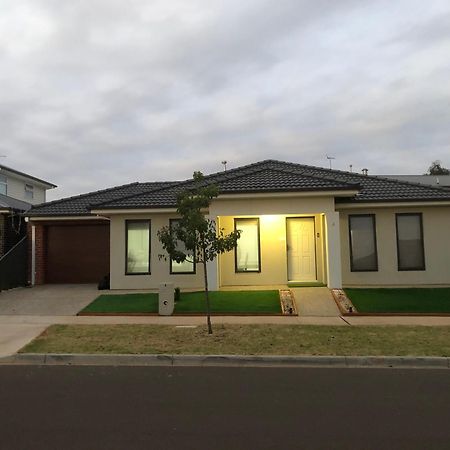 Happy House Villa Melton South Exterior photo